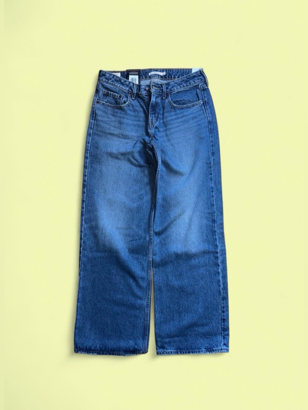 New with Tags Women’s Levi’s Low Loose Jeans - Blue